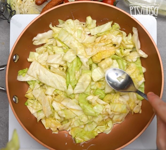 Omlet z kapustą- Pyszności