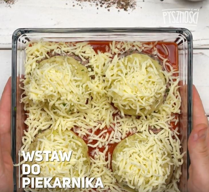 Zapiekanka z mięsem i ziemniakami- Pyszności