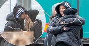 Sandra Kubicka i Baron toną w objęciach i pocałunkach w czasie zbiórki dla Ukrainy. Paparazzi mieli co fotografować