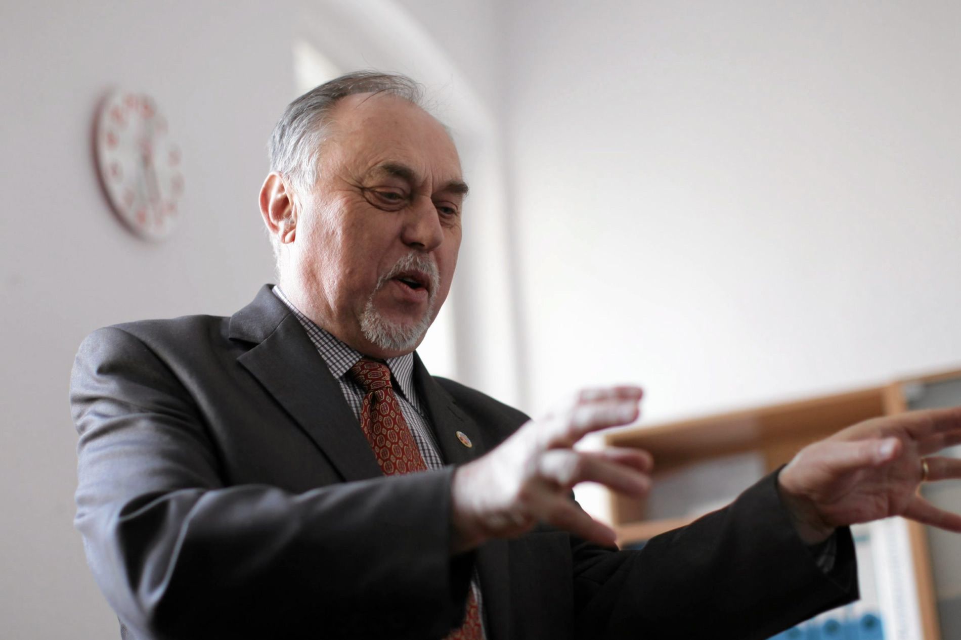 Janusz Sanocki skarży się koordynatorowi służb specjalnych na działanie ABW