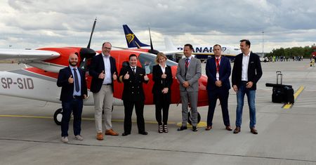 Ryanair szuka pilotów w Polsce. Nawet nie musisz umieć latać