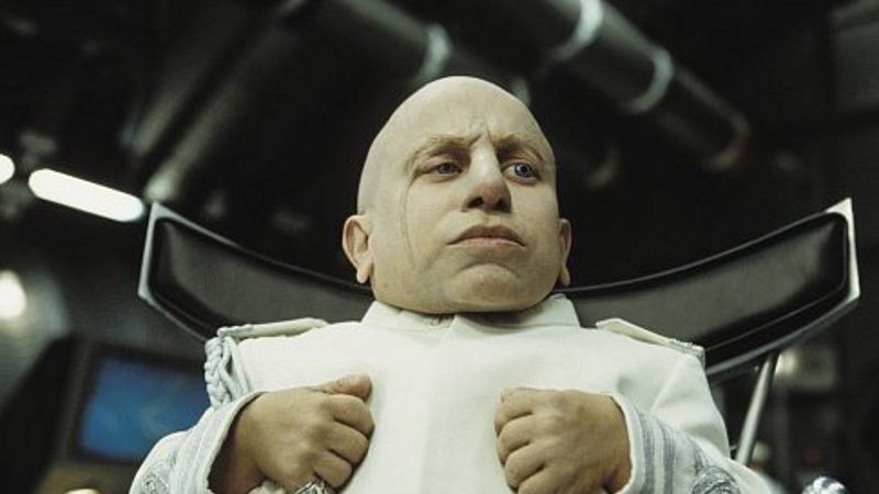 Verne Troyer w filmie "Austin Powers i Zloty Czlonek"