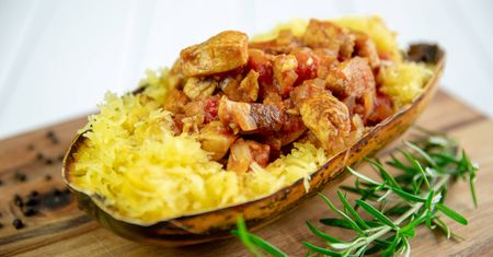 Potrawka z kurczaka w pieczonej dyni