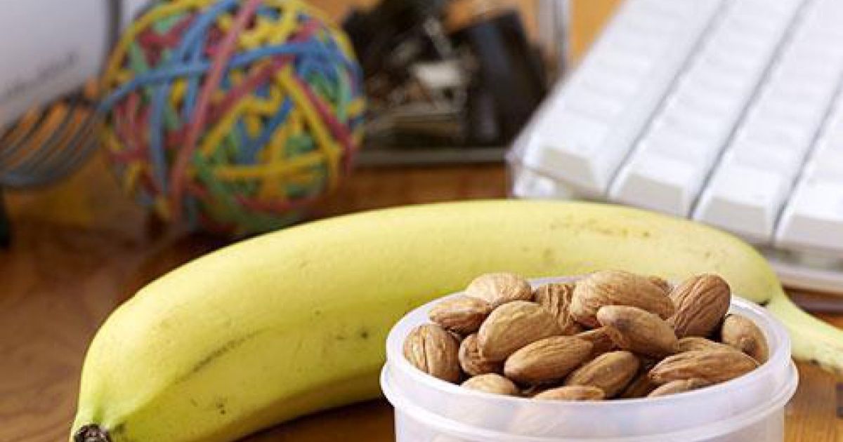 10 pomysłów na zdrowe przekąski, które możesz zabrać ze sobą, do swojej pracy.