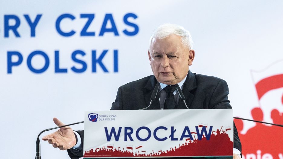 Policzyliśmy. Nawet posła Jarosława Kaczyńskiego nie stać na zatrudnienie pracowników na obiecanej, wysokiej pensji minimalnej.