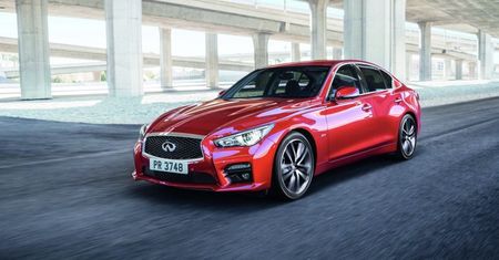 Odświeżone Infiniti Q50 debiutuje z nowymi technologiami