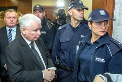 Kaczyński prosił w sądzie o pomoc policję. "Panie Jarku"