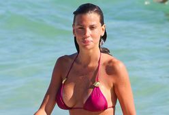 Claudia Galanti - ciężarówka na plaży!