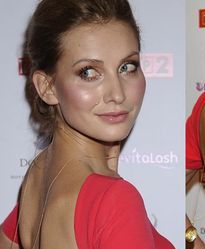 Joanna Moro wyeksponowała chude plecy