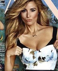 Ponętna Brodzik na okładce "Pani"