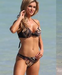 Seksowna Krupa uwodzi w bikini!