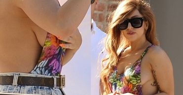 Lady Gaga robi krzywdę swoim piersiom?!