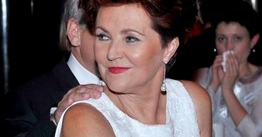 Opalona Jolanta Kwaśniewska cała w bieli!