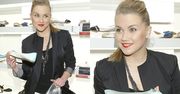 Agnieszka Kaczorowska lansuje się w sklepie obuwniczym!