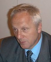 Niesiołowski: Macierewicz notorycznie szkaluje ludzi