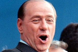 Berlusconi rapuje i szykuje nową willę