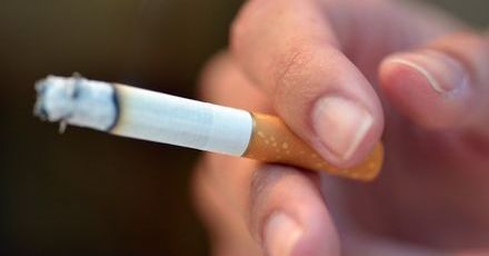 Kobiety palą i umierają jak mężczyźni