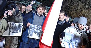 Koksowniki i ZOMO przed domem gen. Jaruzelskiego