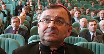Owsiak się dodzwonił, abp Życiński będzie na Woodstocku