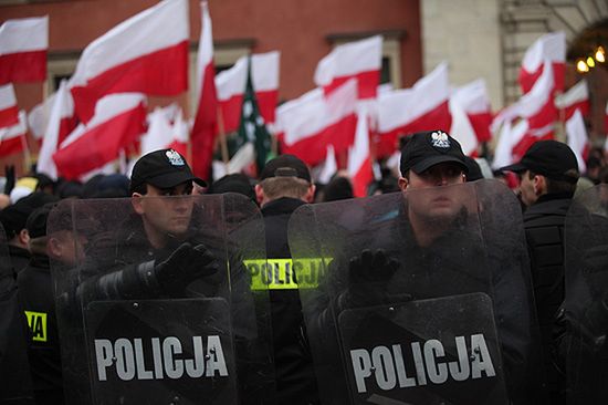 33 osoby w areszcie po starciach w Warszawie