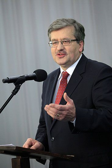 Komorowski wyjaśnia swoje słowa o in vitro