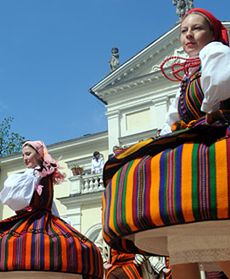 Kolorowo i tanecznie