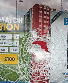 Ealing sprząta po nocnych burdach