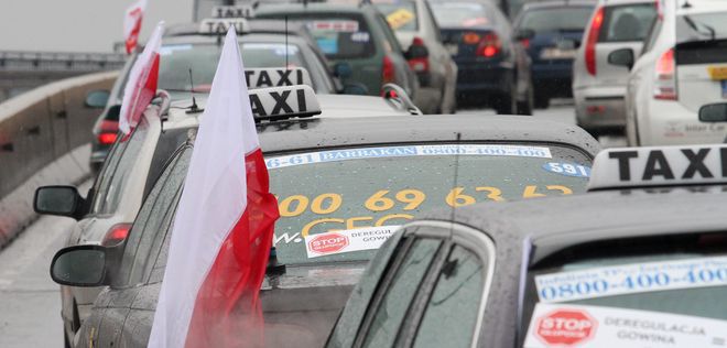 Kilkuset taksówkarzy protestowało na ulicach Krakowa