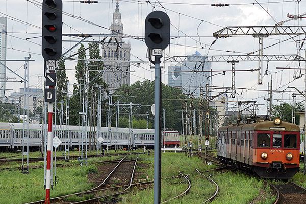 Złodzieje i awaria pokrzyżowały szyki kolejarzom