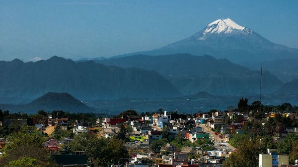 Widok na meksykański wulkan Pico de Orizabo