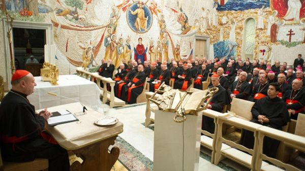 Kardynał Gianfranco Ravasi (z lewej)