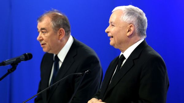 Jerzy Wilk i Jarosław Kaczyński na konferencji prasowej