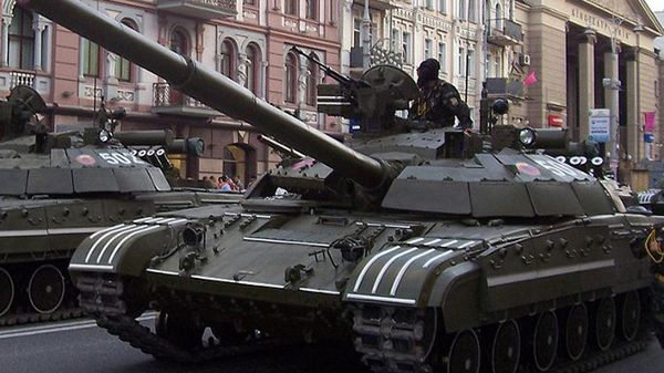 Czołg T-64; zdjęcie archiwalne z 2008 r.