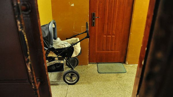 Mieszkanie, w którym 20-latek próbował zabić dzieci