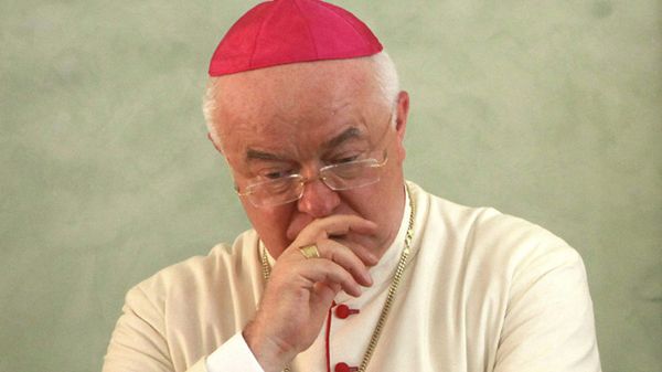 Abp Józef Wesołowski w 2013 r.