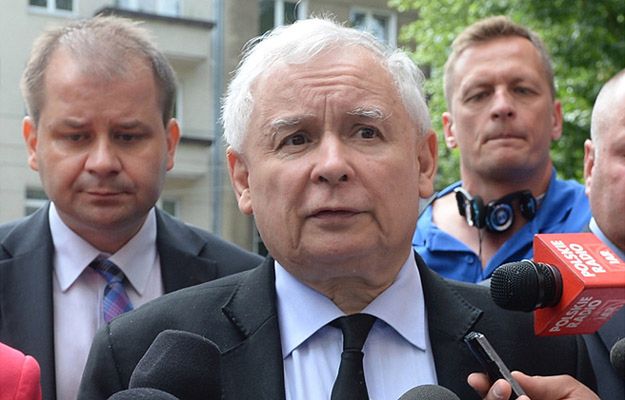 PO żąda od MSWiA wyjaśnień ws. lotu Kaczyńskiego policyjnym śmigłowcem. Jest oświadczenie resortu
