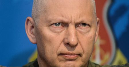 Gen. Różański: podczas jednej z męskich rozmów zadałem min. Macierewiczowi pytanie, czy mi ufa