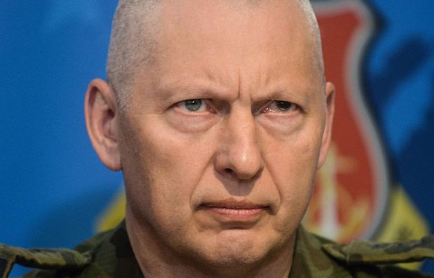 Gen. broni Mirosław Różański w grudniu 2016 r.