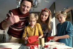 Bliźniacy z reklamy sieci komórkowej to wnuki znanego polityka!