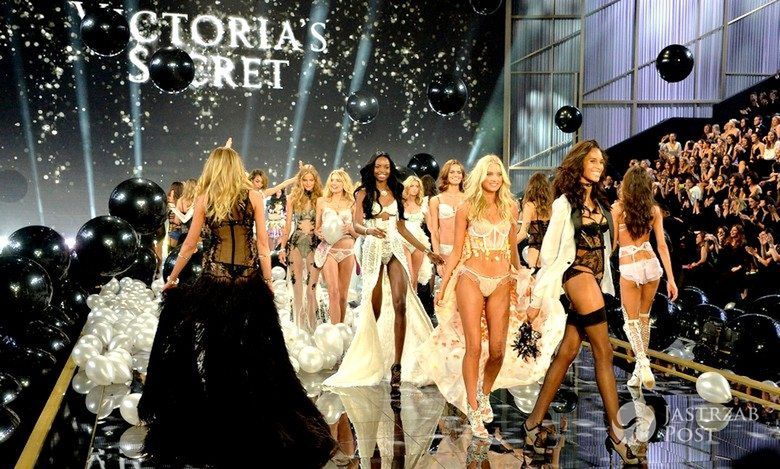 Lista modelek na pokazie Victoria's Secret 2015 (fot. ONS)