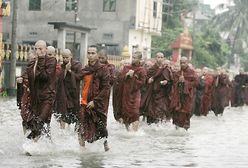 Kolejny dzień antyrządowych protestów mnichów