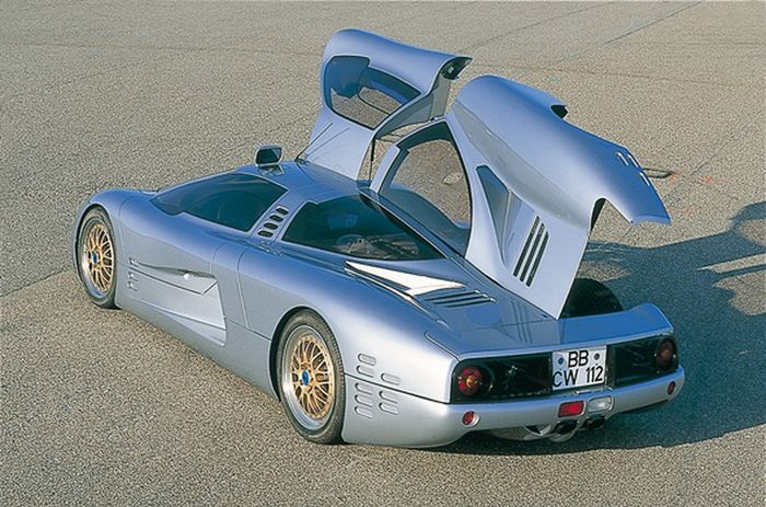 Supersportowa legenda: Isdera Commendatore 112i