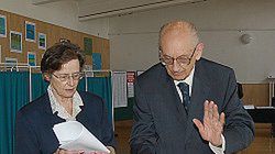 Były szef MSZ Władysław Bartoszewski wraz z żoną