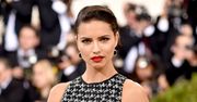 LOOK OF THE DAY: Adriana Lima w kreacji Giambattisty Valli