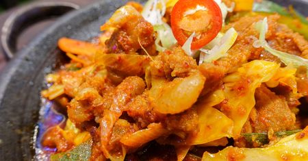 Pekinka nie tylko do surówki. Odkryj zalety kimchi