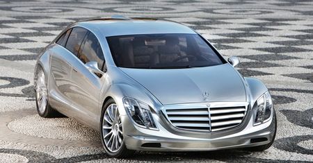 Mercedes-Benz F700