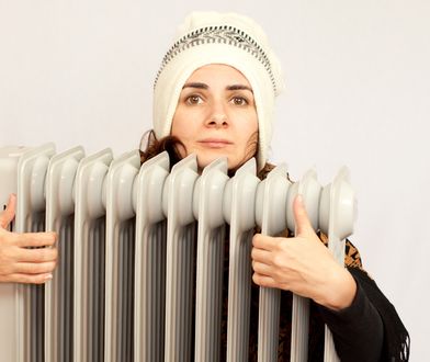 Pada, wieje, jest zimno. Kiedy zarządca budynku musi włączyć ogrzewanie?