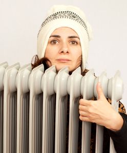 Pada, wieje, jest zimno. Kiedy zarządca budynku musi włączyć ogrzewanie?