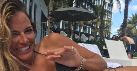 "Gospodynie z kasą. Nowy Jork": 48-letnia Kelly Bensimon w skąpym bikini!