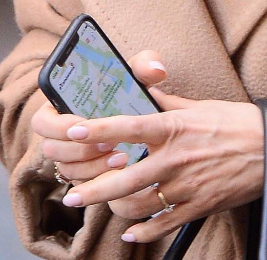 Kinga Rusin w eleganckiej stylizacji